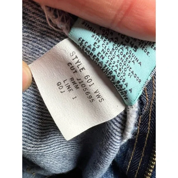 GITANO Flower Embroidered Denim Shorts - Picture 6 of 8